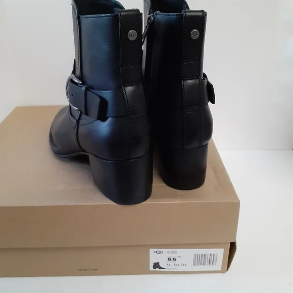 UGG Atwood Boots Sz 9.5 - Picture 6 of 11